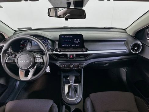 Used 2023 Kia Forte LXS w/ LXS Technology Package image 14