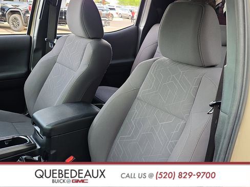 Used 2019 Toyota Tacoma TRD Off-Road image 13