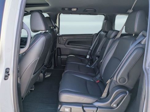 Used 2023 Honda Odyssey Sport image 15