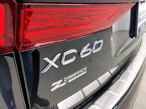 Used 2020 Volvo XC60 T5 Inscription w/ Protection Package Premier image 9