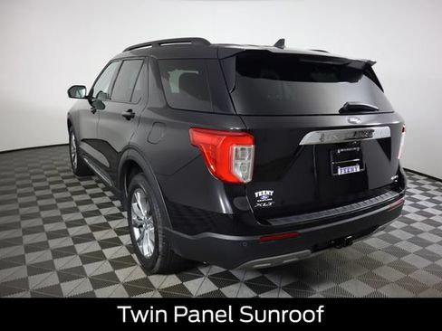 Used 2022 Ford Explorer XLT w/ Equipment Group 202A AWD/4WD image 6