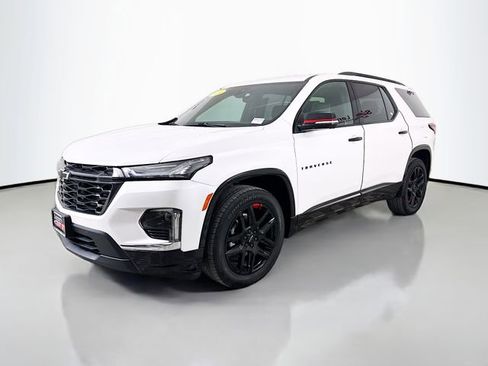 Used 2024 Chevrolet Traverse Premier w/ Redline Edition image 4
