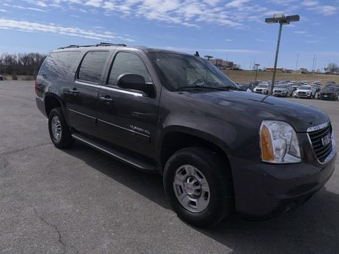 Used 2011 GMC Yukon XL 2500 SLT w/ SLT-2 Equipment Package image 7