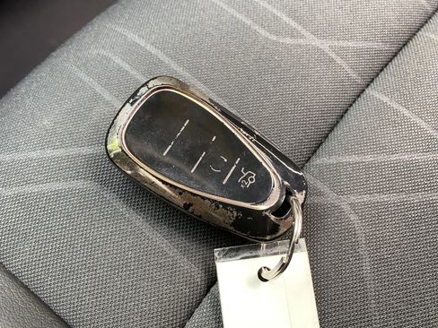 Used 2018 Chevrolet Trax LT w/ LT Convenience Package AWD/4WD image 37