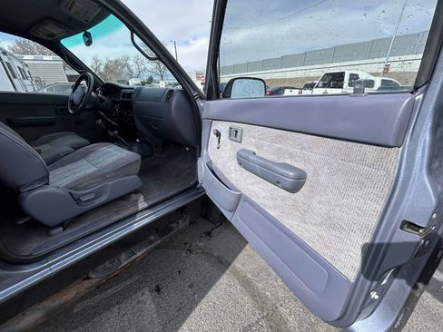 Used 1998 Toyota Tacoma 4x4 Xtracab V6 image 18