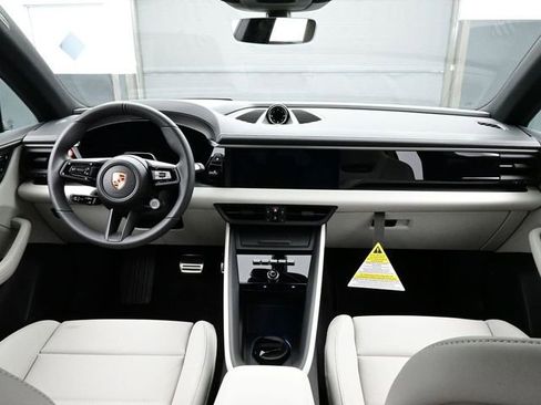 New 2026 Porsche Macan 4S Electric image 20