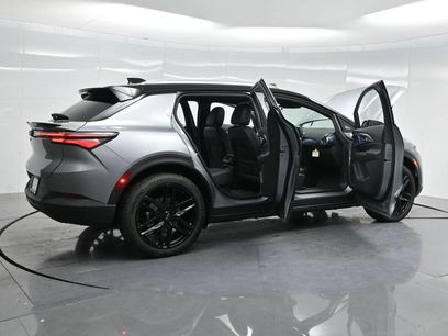New 2026 Chevrolet Equinox EV LT w/ LPO, Blackout Package