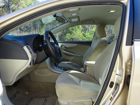 Used 2012 Toyota Corolla LE image 10