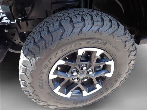 Used 2024 Jeep Wrangler Unlimited Rubicon 4xe w/ Capability Package AWD/4WD image 8