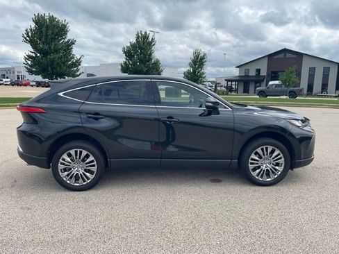 Used 2024 Toyota Venza Limited AWD/4WD image 2