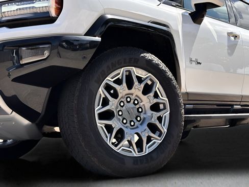 Used 2025 GMC Hummer EV 3X AWD/4WD image 7