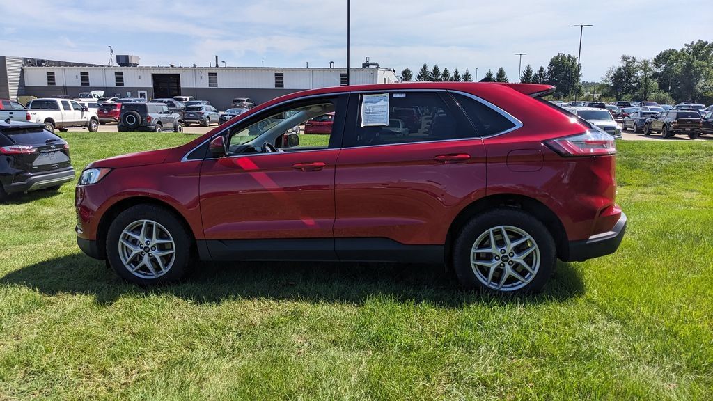 Certified 2024 Ford Edge SEL w/ Convenience Package AWD/4WD image 6