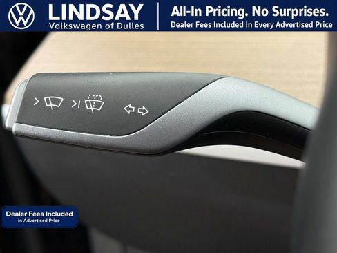 Used 2023 Tesla Model Y Long Range AWD/4WD image 25
