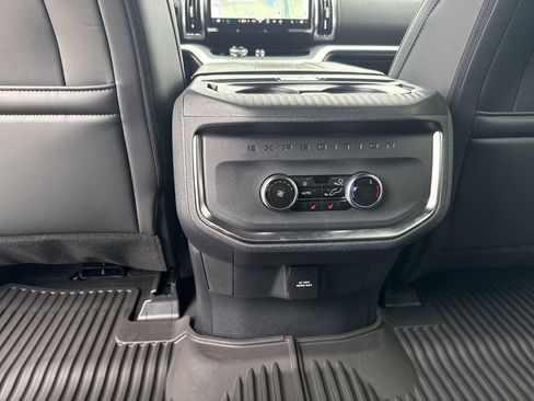 Used 2025 Ford Expedition Tremor AWD/4WD image 26