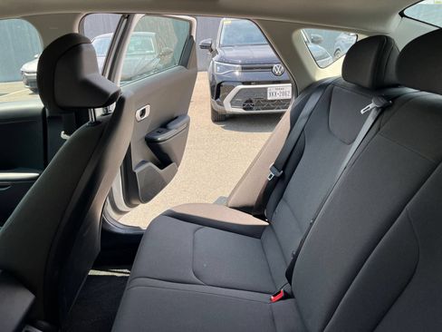 Used 2026 Kia K4 FWD image 39