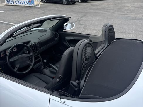 Used 1997 Porsche Boxster image 9