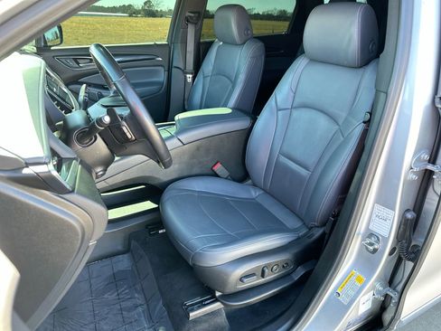 Used 2022 Buick Enclave Premium image 11