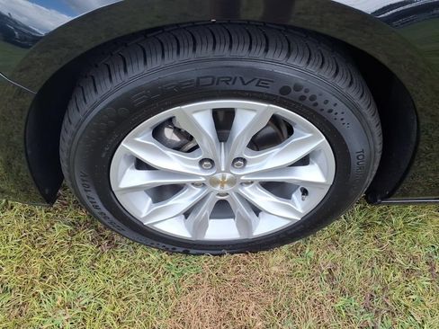 Used 2025 Chevrolet Malibu LT FWD image 5