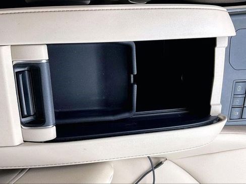 Used 2023 Toyota Highlander XLE image 38