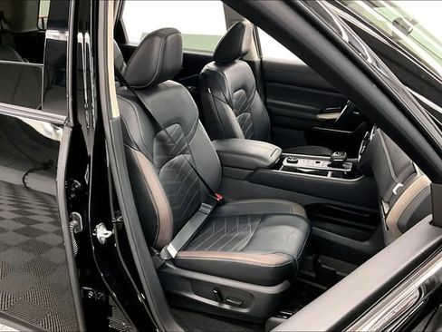 Used 2022 Nissan Pathfinder Platinum AWD/4WD image 8
