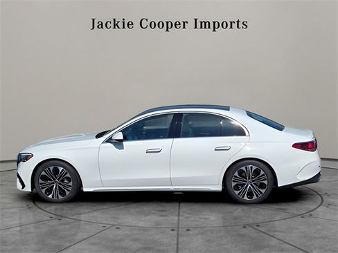 Certified 2025 Mercedes-Benz E 350 4MATIC Sedan image 2