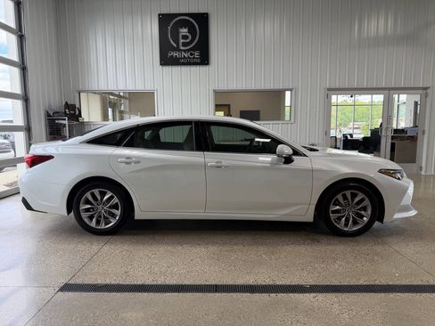 Used 2021 Toyota Avalon XLE FWD image 6