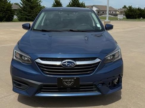 Used 2022 Subaru Legacy Premium AWD/4WD image 3