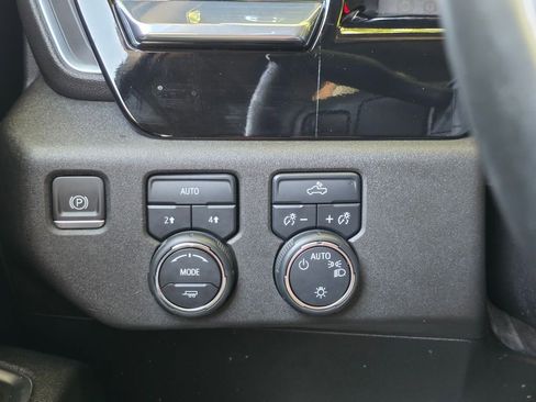 Used 2023 Chevrolet Silverado 1500 LT w/ Max Trailering Package AWD/4WD image 21