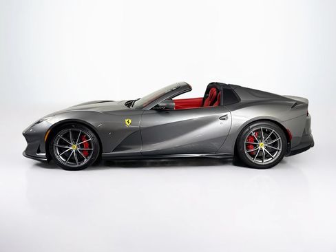 Used 2021 Ferrari 812 GTS RWD image 7