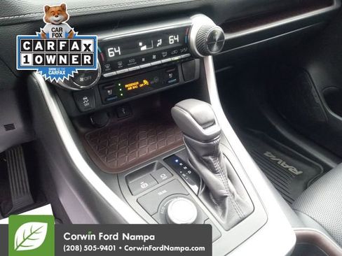 Used 2020 Toyota RAV4 Limited image 17