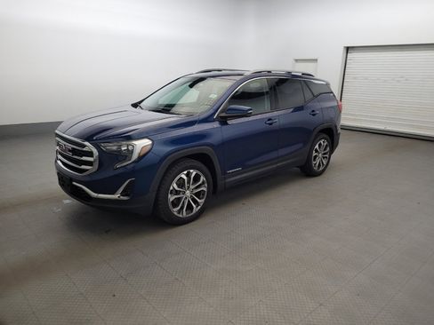Used 2020 GMC Terrain SLT w/ Preferred Package FWD image 2
