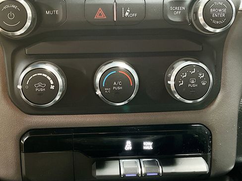 Used 2021 RAM 1500 Lone Star AWD/4WD image 16