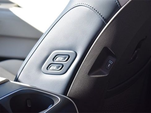 New 2026 Kia Carnival EX image 22