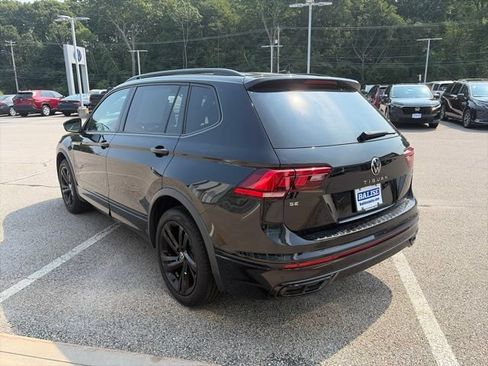 Used 2023 Volkswagen Tiguan SE R-Line AWD/4WD image 5