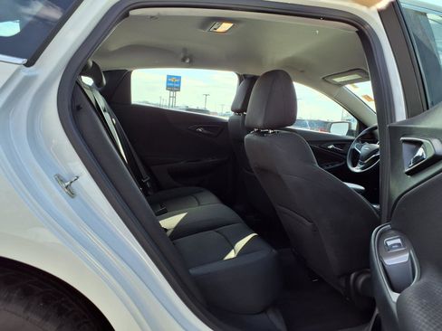 Used 2022 Chevrolet Malibu LT image 22