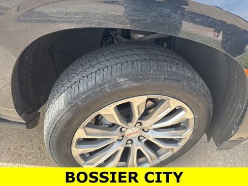Certified 2023 GMC Yukon XL Denali w/ Denali Reserve Package AWD/4WD image 5