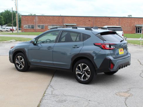 Used 2024 Subaru Crosstrek 2.0i Premium AWD/4WD image 8