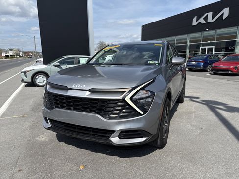 Certified 2023 Kia Sportage LX image 8