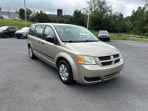 Used 2008 Dodge Grand Caravan SE FWD image 2
