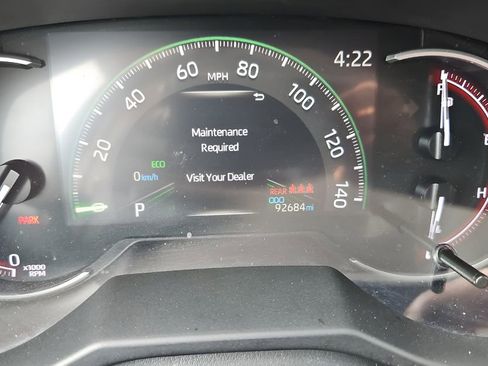 Used 2024 Toyota RAV4 LE AWD/4WD image 10