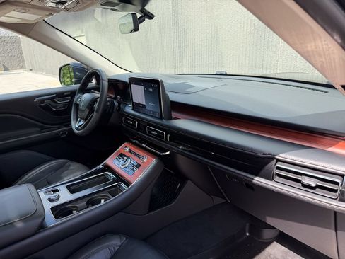 Certified 2023 Lincoln Aviator Reserve w/ Elements Package Plus AWD/4WD image 30