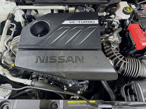 Used 2022 Nissan Rogue S image 39