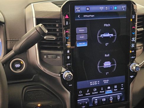 New 2026 RAM 2500 Laramie AWD/4WD image 14