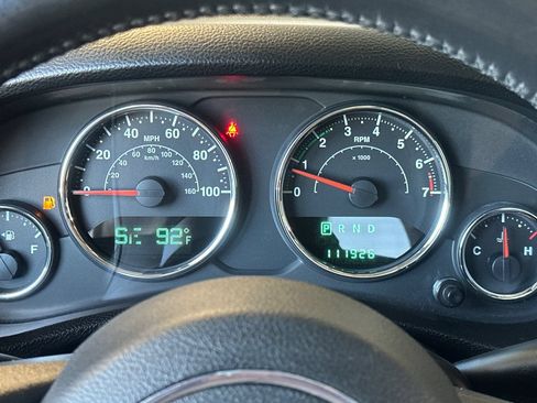 Used 2014 Jeep Wrangler Rubicon w/ Power Convenience Group AWD/4WD image 33