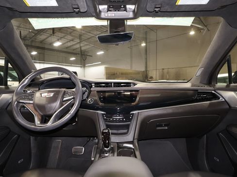 Used 2024 Cadillac XT6 Sport w/ Platinum Package AWD/4WD image 30