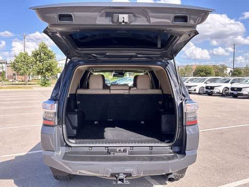 Used 2024 Toyota 4Runner SR5 Premium w/ Moonroof Package RWD image 37