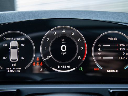 Certified 2026 Porsche Cayenne AWD/4WD image 10