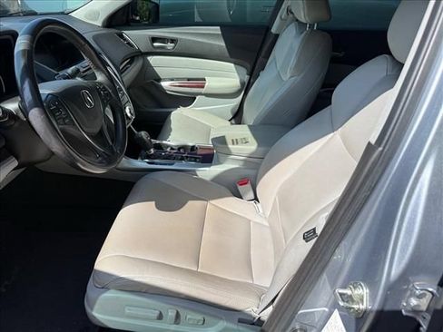 Used 2016 Acura TLX w/ Technology Package FWD image 4