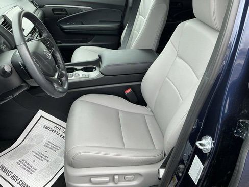 Used 2025 Honda Passport EX-L image 14