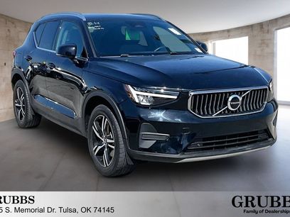 Used 2025 Volvo XC40 B5 Core